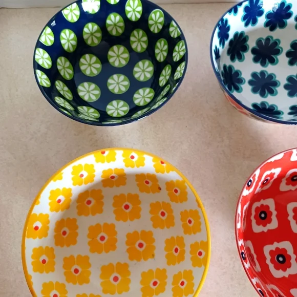 New Ceramic Bowls by Certified International - Picture 4 of 9